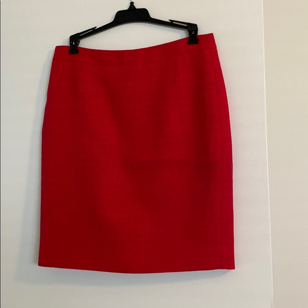 Tahiti size 6 short pencil skirt with back slit